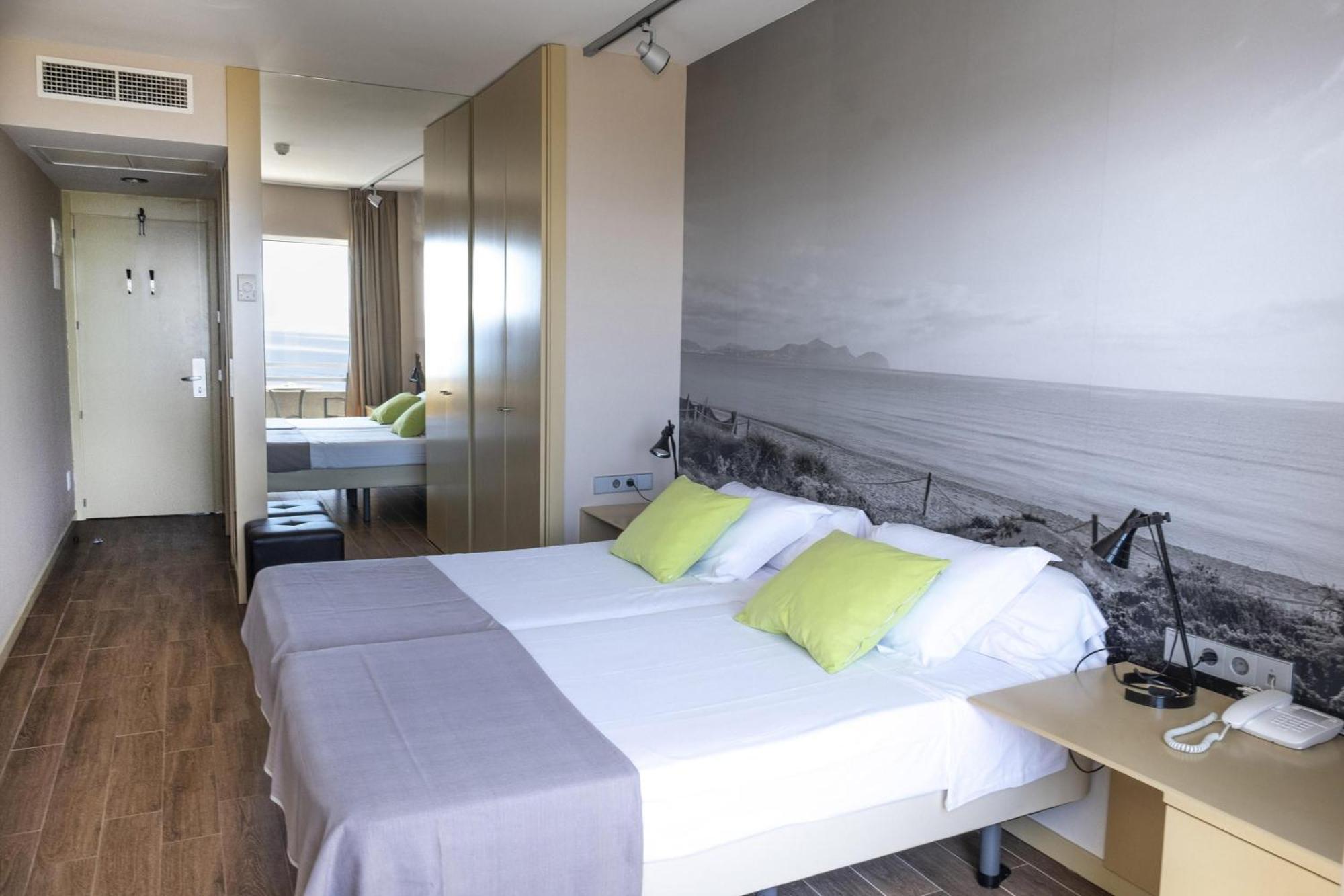 Eix Platja Daurada Hotel & Spa กันปิกาฟอร์ต ภายนอก รูปภาพ