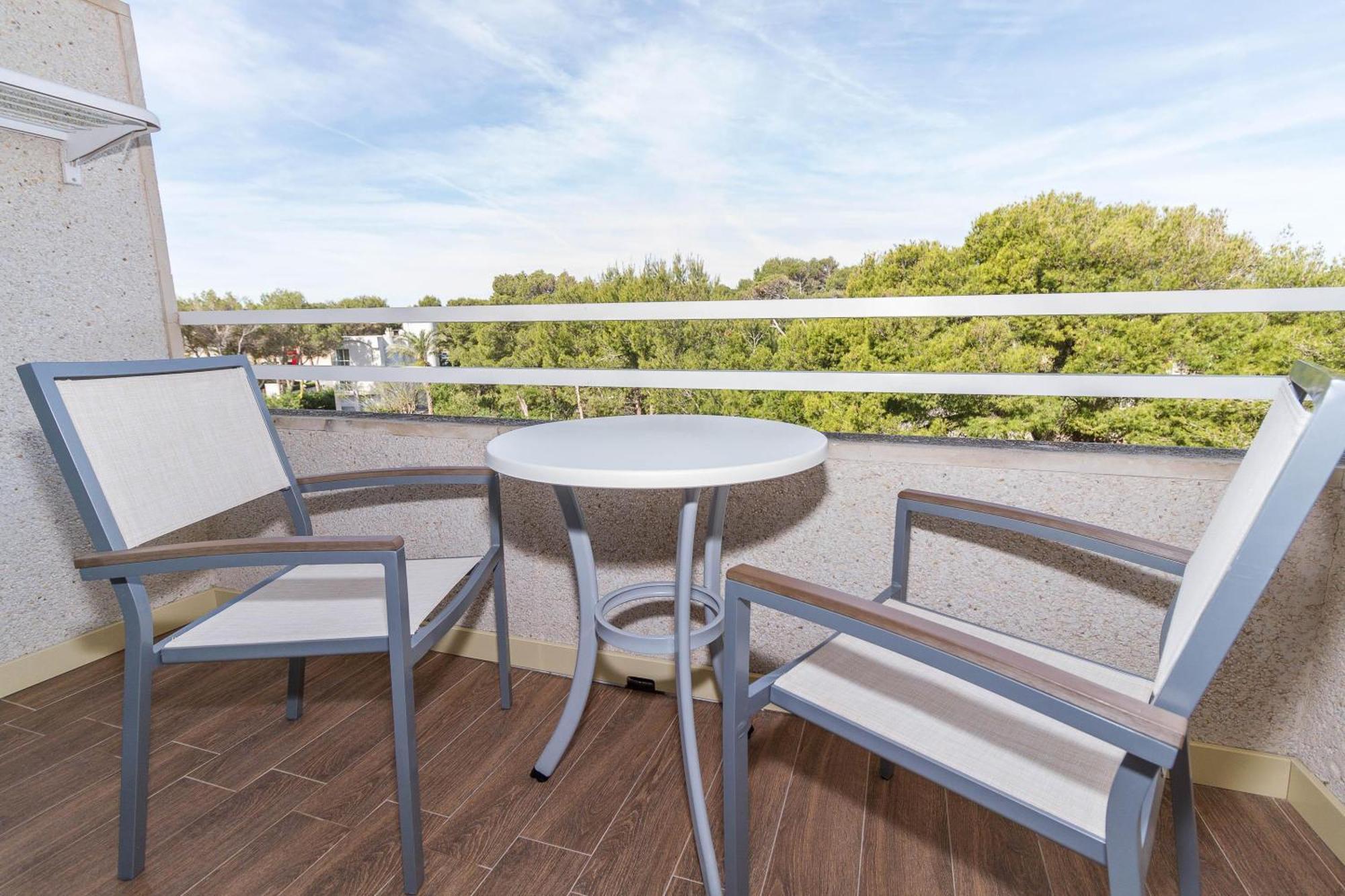 Eix Platja Daurada Hotel & Spa กันปิกาฟอร์ต ภายนอก รูปภาพ