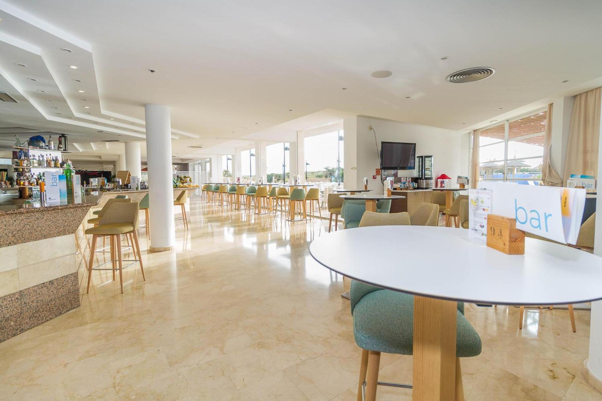 Eix Platja Daurada Hotel & Spa กันปิกาฟอร์ต ภายนอก รูปภาพ