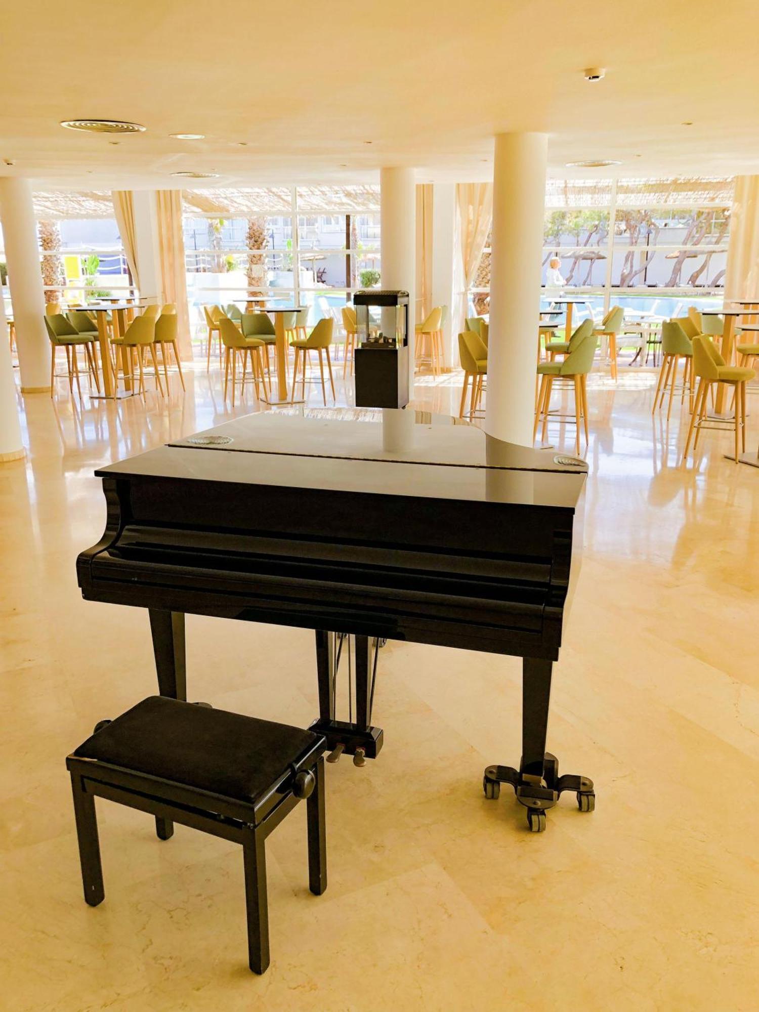Eix Platja Daurada Hotel & Spa กันปิกาฟอร์ต ภายนอก รูปภาพ